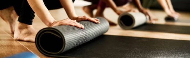 yoga-fuer-bueromenschen-yogalehrer-helmut-wostatek-entspannung